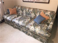Nice Vintage Floral Pattern Sofa w/Pillows