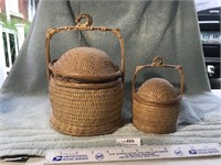 Set of 2 Wicker Baskets Matching with Lids