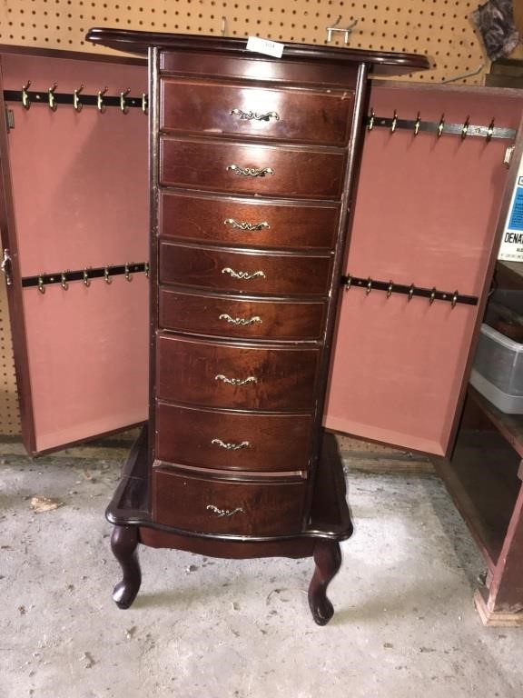 Loveless Estate Auction Ends August 2nd 7pm