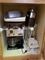 4 Kitchen Appliances in Lower Cabinet