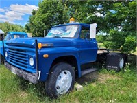 1977 ford 600 truck kms unknown runs good has