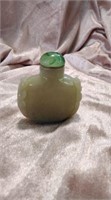 Jade snuff bottle