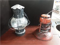 Vintage Dietz oil lamp