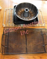 Cooling Racks & Bundt Pan