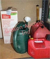 2 Gas Cans, Watering Can & Garden Sprayer