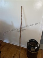 Very nice walking stick. Approx 4.5’ h