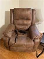 Mocha electric lift chair. Leather material.