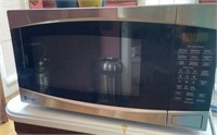 Ge Profile Microwave 24x18x13 /2