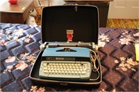 Smith Corona Automatic 12 Typewriter