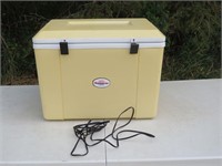 KOOLATRON 12V COOLER 15" X 16" X 21"