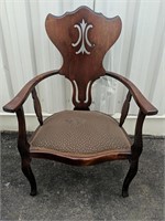Stunning vintage accent chair 23"W x 37"H