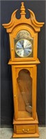 Replica Grandfather clock 5'H 
• battery