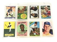 Sleeve of 8 asstd baseball cards UNAUTHENTICATED
