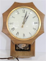 Small electric United wall clock
