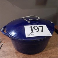 LODGE ENAMELED CAST IRON DUTCH OVEN 13 IN, USED