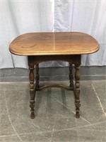 ANTIQUE OVAL SIDE TABLE