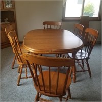 Oak Dining Room Table -6 chairs