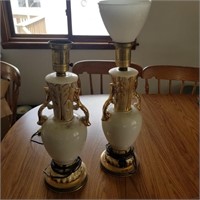 2 lamps