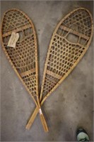 Antique 47" snow shoes with bindings