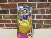 NEW Disney Snow White Sparkle Princess Doll