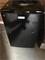 GE Counter Top Refrigerator