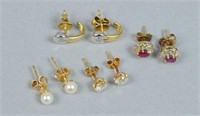 (4) PAIRS GOLD EAR STUDS, MOST 18K