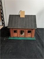 Log home birdhouse