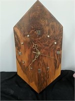 17-in wood clock