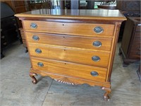 SOLID MAHOGANY QUEEN ANNE CHEST