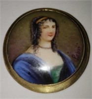 Antique 10K Victorian Porcelain Portrait Pin