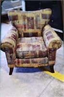 Quality modern chair like new 36wx38"h