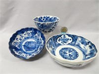 3 Chinese blue & white bowls, 4 1/4 to 6" diam
