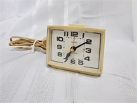 Vintage Westclox Dialite Electric Clock