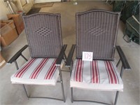 2 LAWN CHAIRS