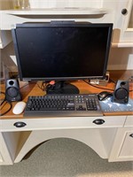Lenovo All in One Desk Top Computer- Like New