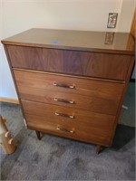 Dresser 4 drawer (Good condition)