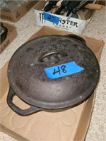 Lodge Cast Iron Pot 10" w/lid
