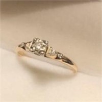14K Diamond Engagement Ring Approx .06Ct & 2 sm.