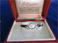 Vintage Ladies Wittnauer Watch w/14K White Gold