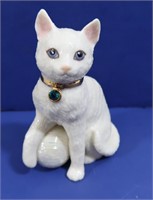 Lenox White Cat