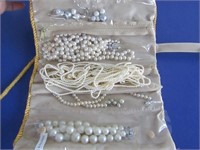 Costume Jewelry-Synthetic Pearls w/Jewelry Bag