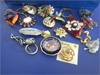 Costume Jewelry w/Jewelry Box-Pins