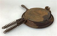 Griswold #8 Cast Iron Waffle Iron with Base