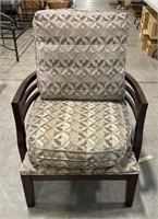 (L) Decorative Infinity Chair
