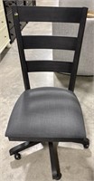 (L) Adjustable Rolling Desk Chair