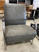 (H) Metal Padded Lounge Chair W/ Arm Rest