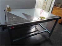Teaneck 36" x 52" Light Table
