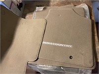 Set of floor mats for Chrysler