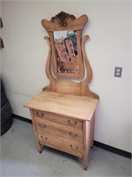 Antique vanity in good condition