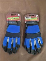 2x Size S Clutch gloves (retail aprox $38 each)